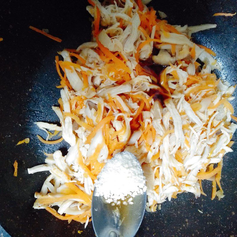 Step 2 Stir-fry the dumpling filling Chicken mushroom dumplings