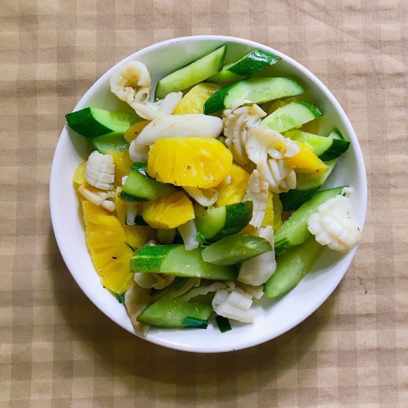 Step 4 Finished Dish Stir-fried Squid with Pineapple and Cucumber