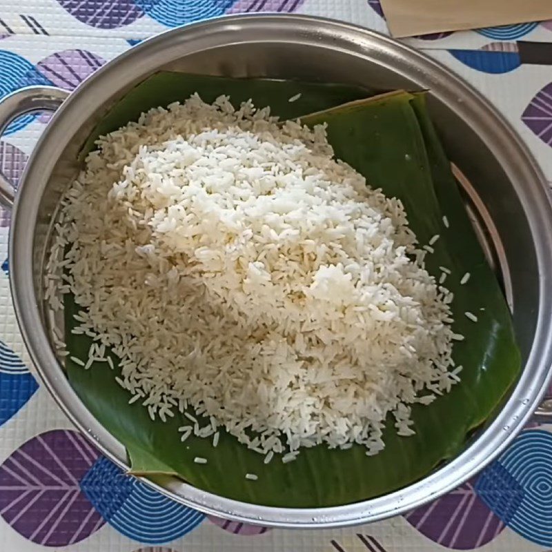 Step 2 Steam the beans and sticky rice for 3-color Bánh tét