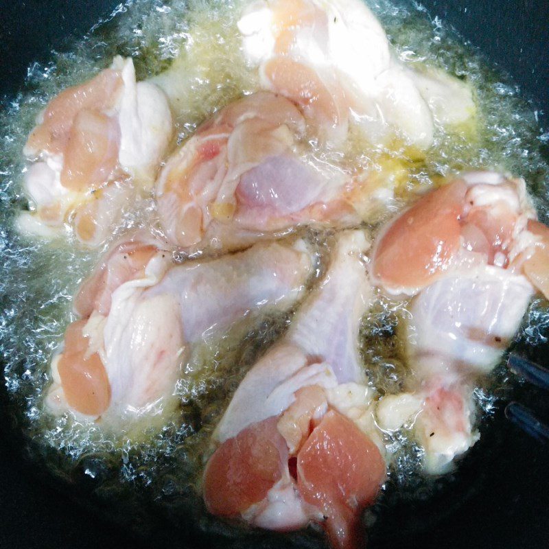 Step 1 Prepare and fry the chicken wings Tamarind Sauce Chicken Wings