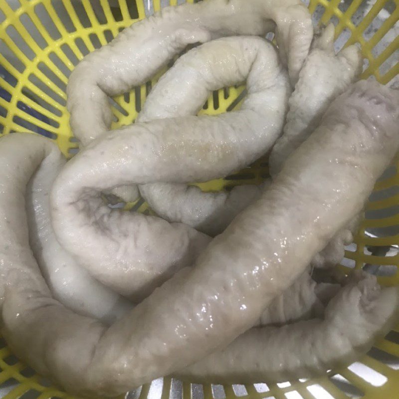 Step 1 Prepare the Ingredients for Crispy Pig Intestines with Fish Sauce