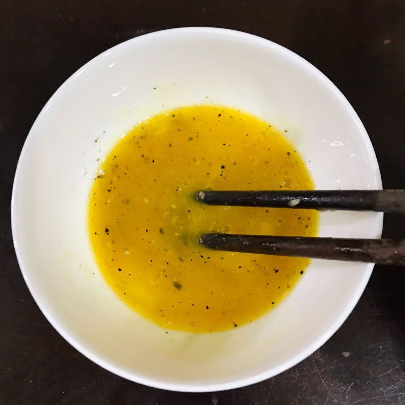 Step 1 Prepare the ingredients for Stir-fried Kohlrabi with Eggs