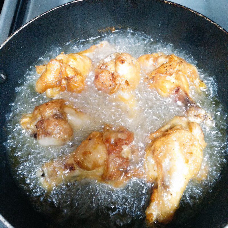 Step 1 Prepare and fry the chicken wings Tamarind Sauce Chicken Wings