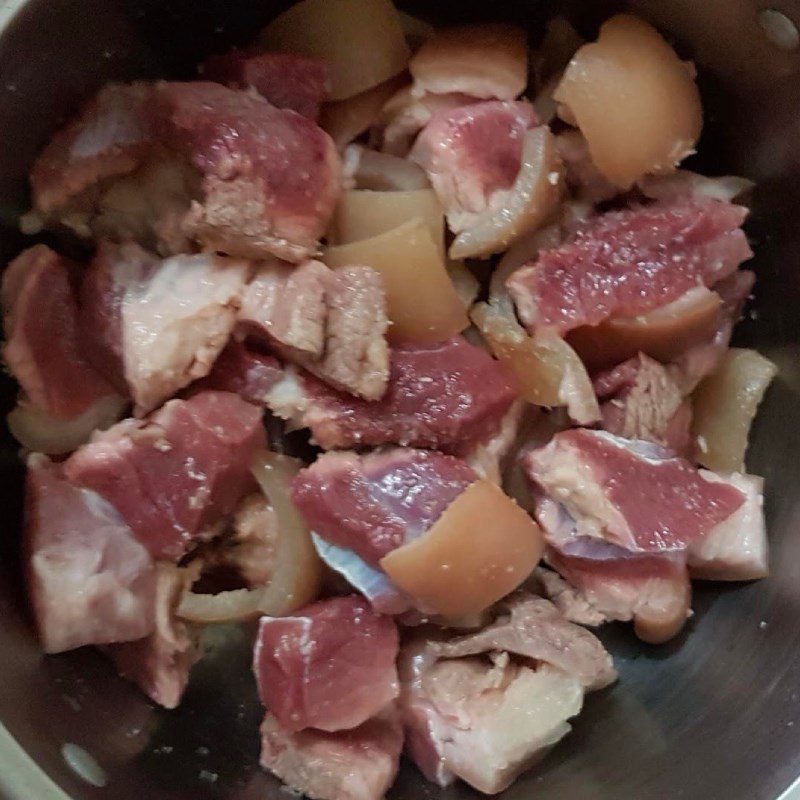 Step 2 Season the cold meat Cold pork leg (Recipe shared by a user)