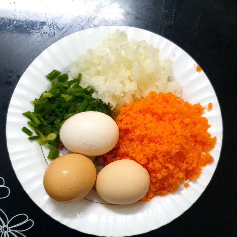 Step 1 Prepare the ingredients for Korean Steamed Eggs using a microwave