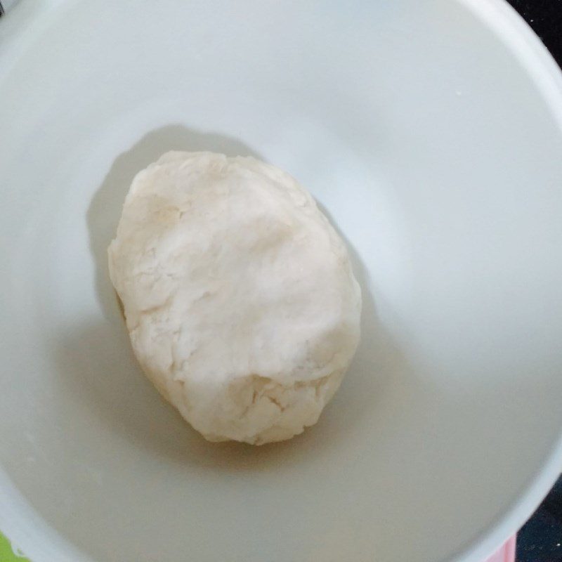 Step 3 Mixing the dough for chicken mushroom buns