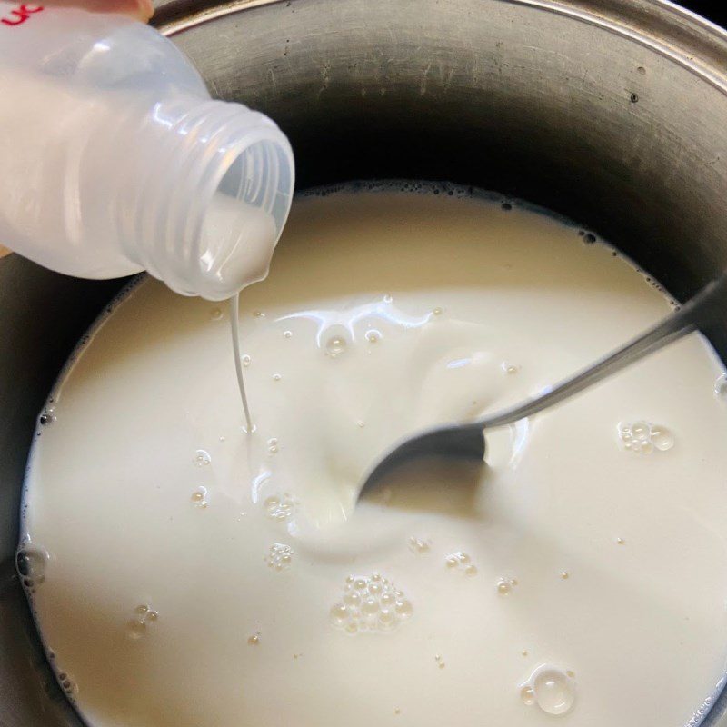 Step 1 Prepare ingredients for Yogurt (recipe shared by users)