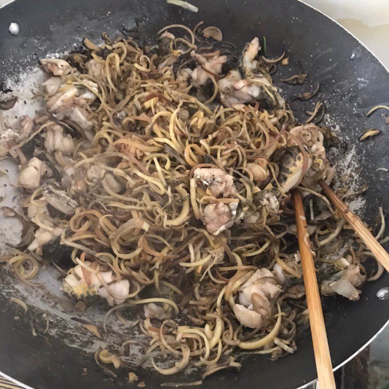 Step 3 Stir-fried frog with banana flower Stir-fried frog with banana flower