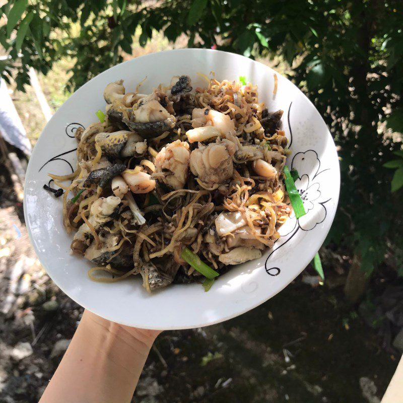 Step 4 Final product Stir-fried frog with banana flower