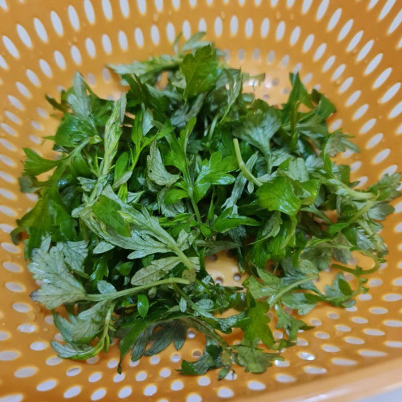 Step 1 Prepare the ingredients for Fried Egg with Mugwort