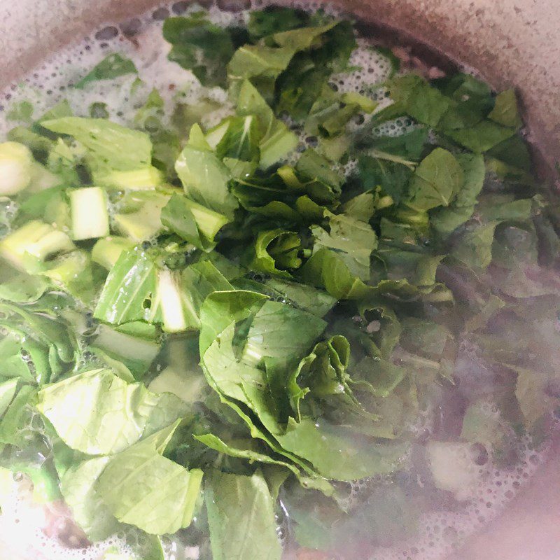 Step 3 Cooking soup Soup with minced meat and mustard greens