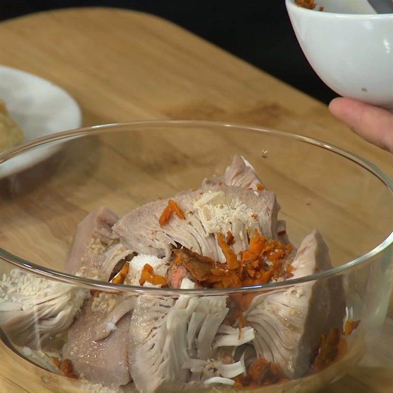 Step 2 Marinate the jackfruit for Young Jackfruit Soup with Turmeric