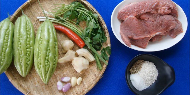 Ingredients for the beef bitter melon soup