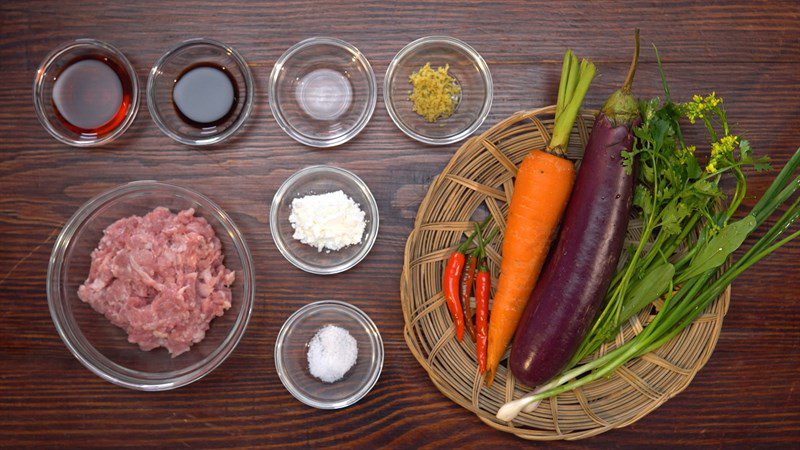 Ingredients for steamed lantern dish from eggplant