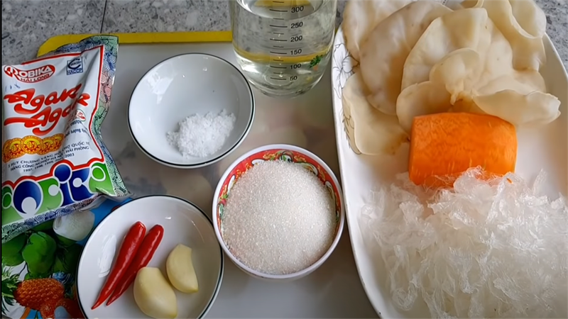 Ingredients for sweet and sour pickled pig's ears