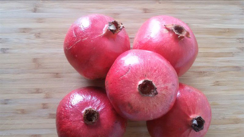Ingredients for pomegranate juice