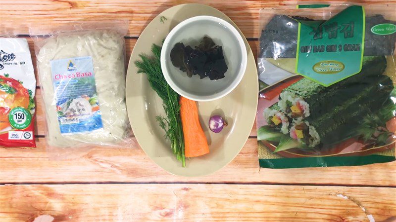 Ingredients for the dish 3 ways to make seaweed rolls with quail eggs and fried fish cakes