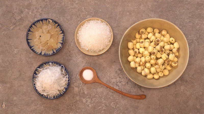 Ingredients for the dish lotus seed snow fungus dessert