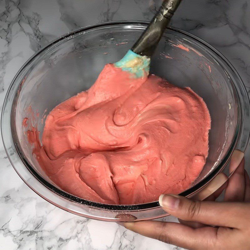 Step 2 Mix the red cake batter Heart-shaped sponge cake