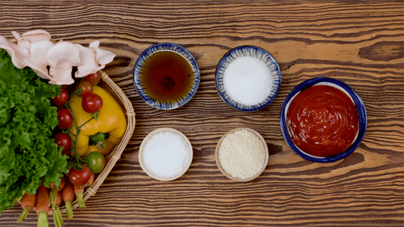 Ingredients for cooking with black pepper sauce