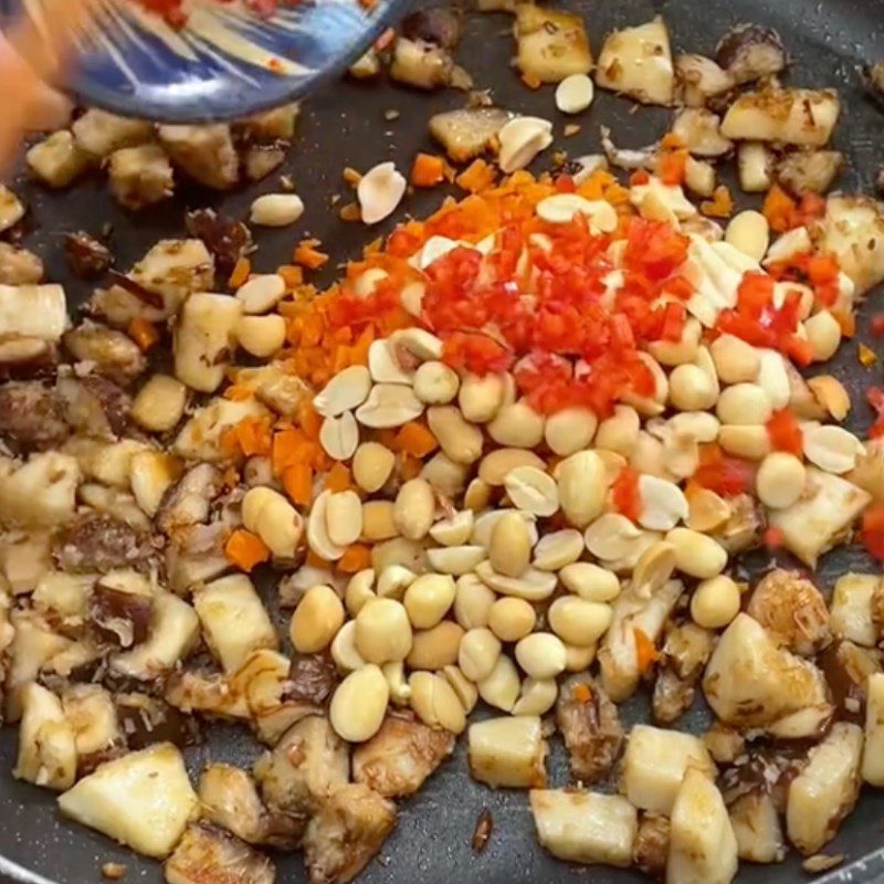 Step 3 Sautéing mushrooms with tofu Mushroom with rice crackers