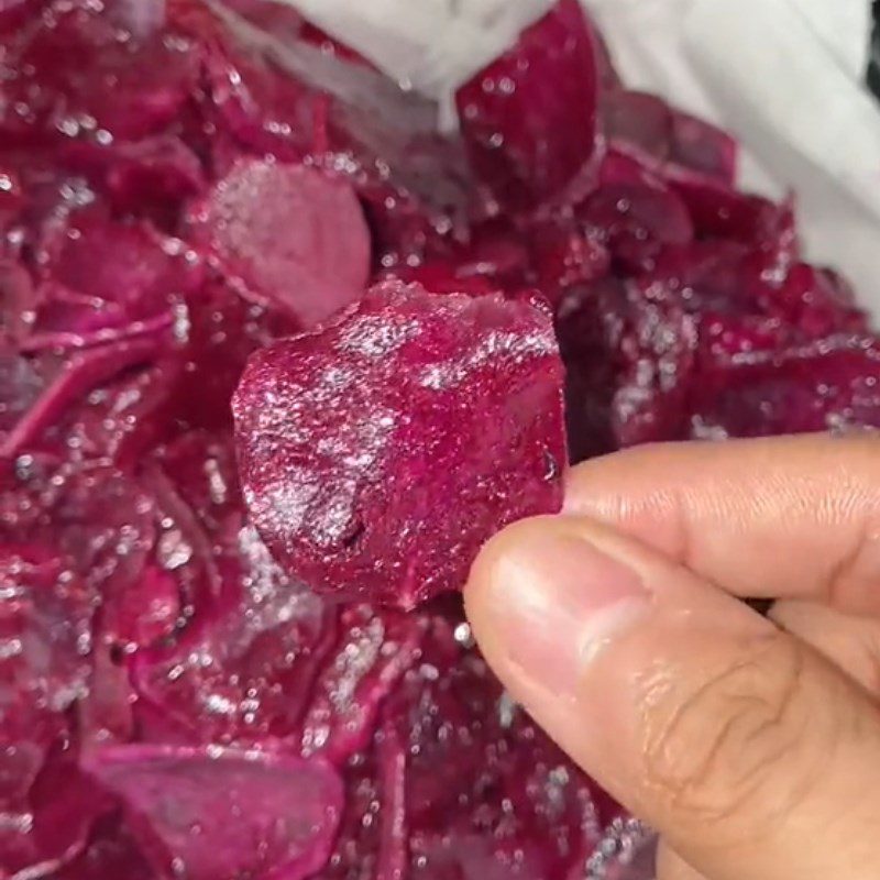 Step 1 Frying purple sweet potato Purple sweet potato coated with butter and sugar (Recipe shared from Tiktok Cooking with TasteVN)