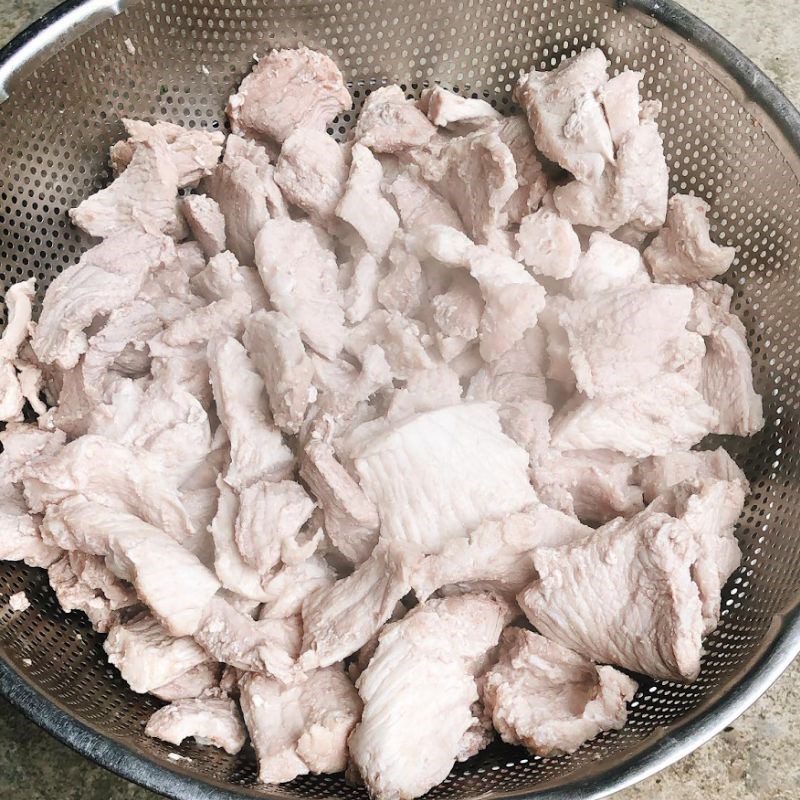 Step 1 Prepare the ingredients for Pork Floss using a blender