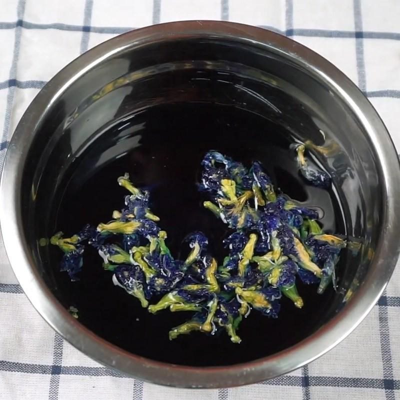 Step 1 Cooking rice for Butterfly Pea Flower Sushi (Kimbap)