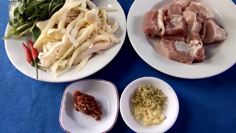 Ingredients for 3 ways to cook sour soup with bồn bồn