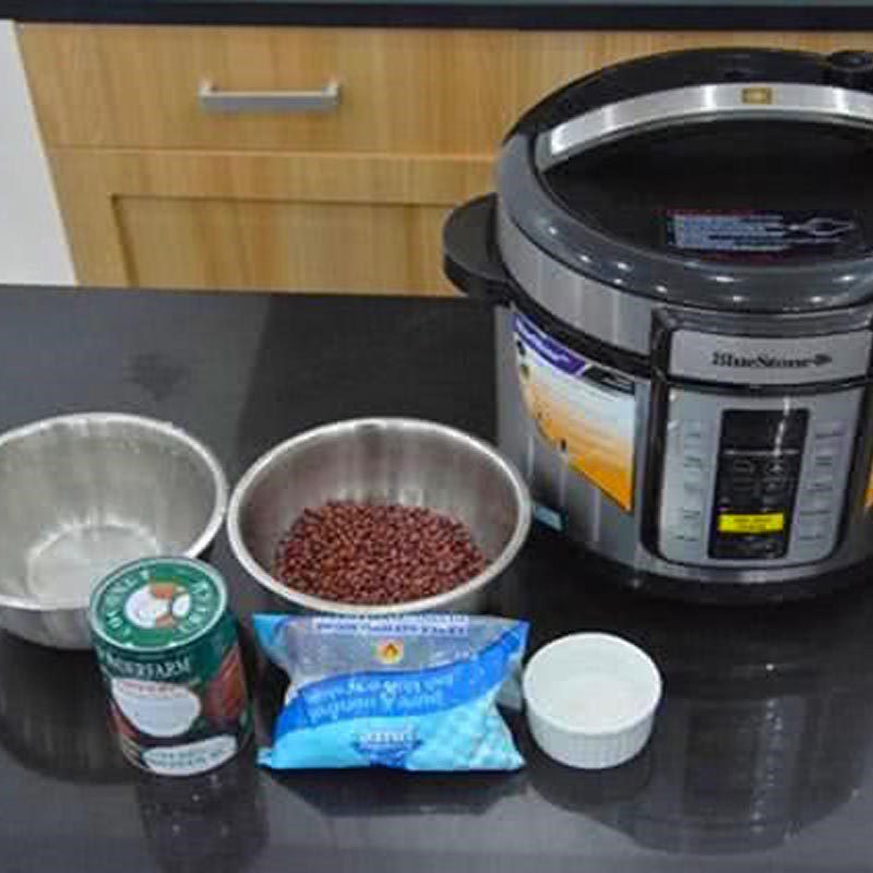 Ingredients for red bean pudding with coconut milk using a pressure cooker