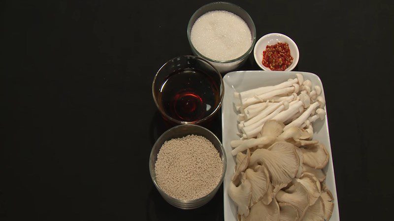 Ingredients for vegetarian beef - vegetarian mushroom steak