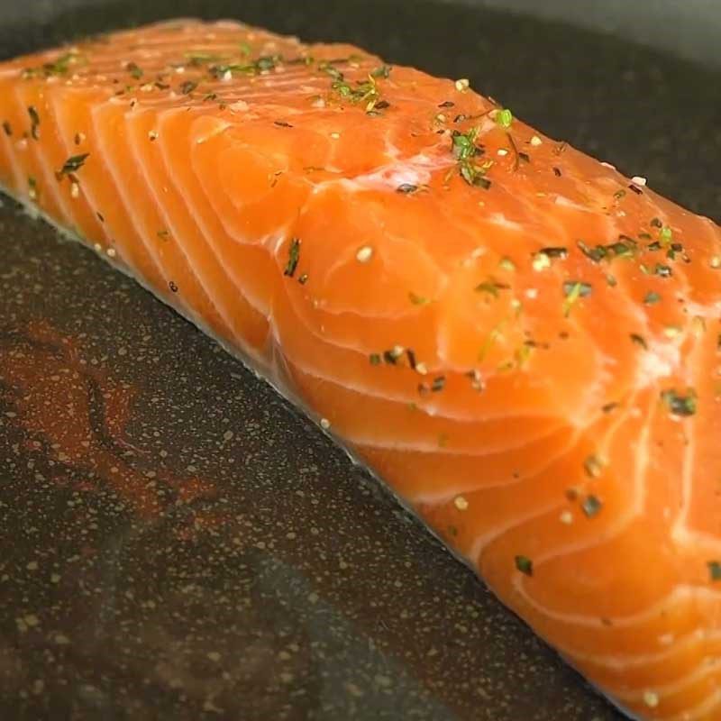 Step 5 Seared salmon Salmon with creamy sauce