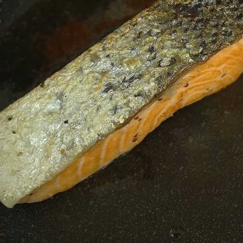 Step 5 Seared salmon Salmon with creamy sauce