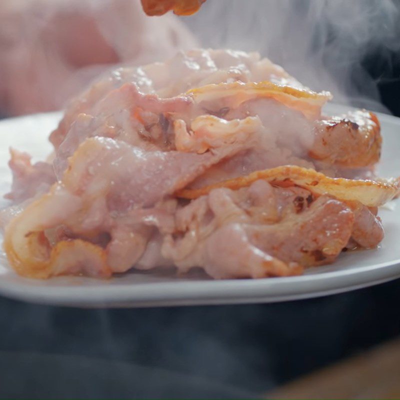 Step 5 Pan-fry the bacon Grilled beef