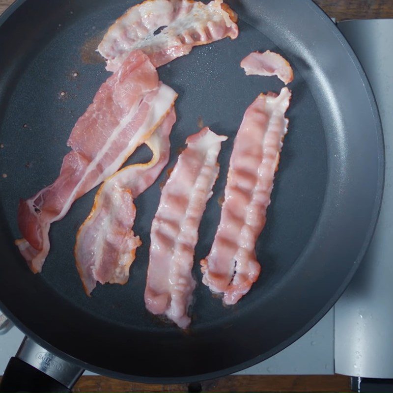 Step 5 Pan-fry the bacon Grilled beef