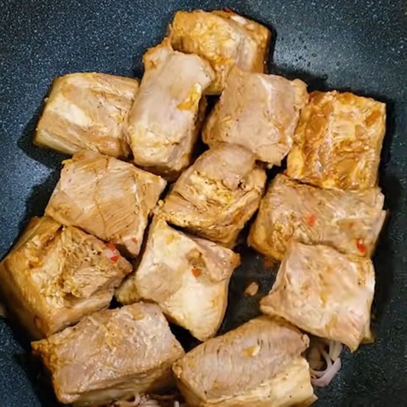 Step 4 Pan-sear the meat Braised pork