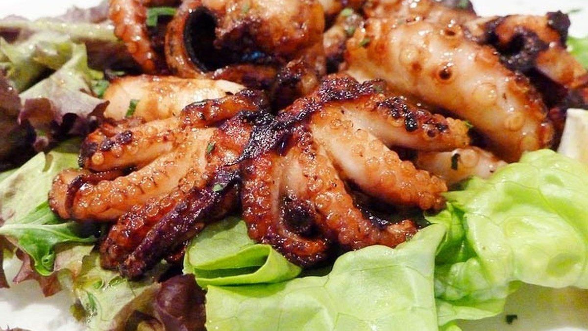 Stone-grilled octopus