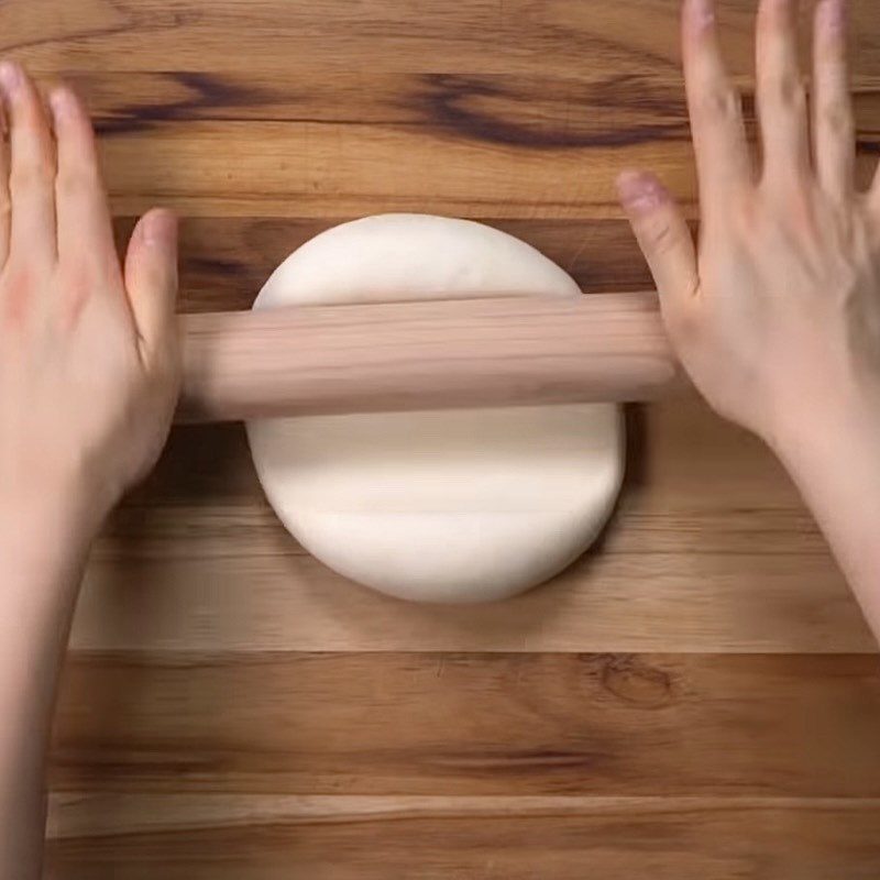 Step 2 Rolling the dough and shaping Fried milk buns