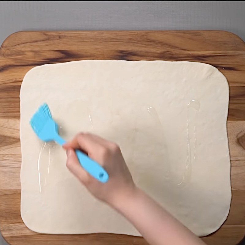 Step 2 Rolling the dough and shaping Fried milk buns