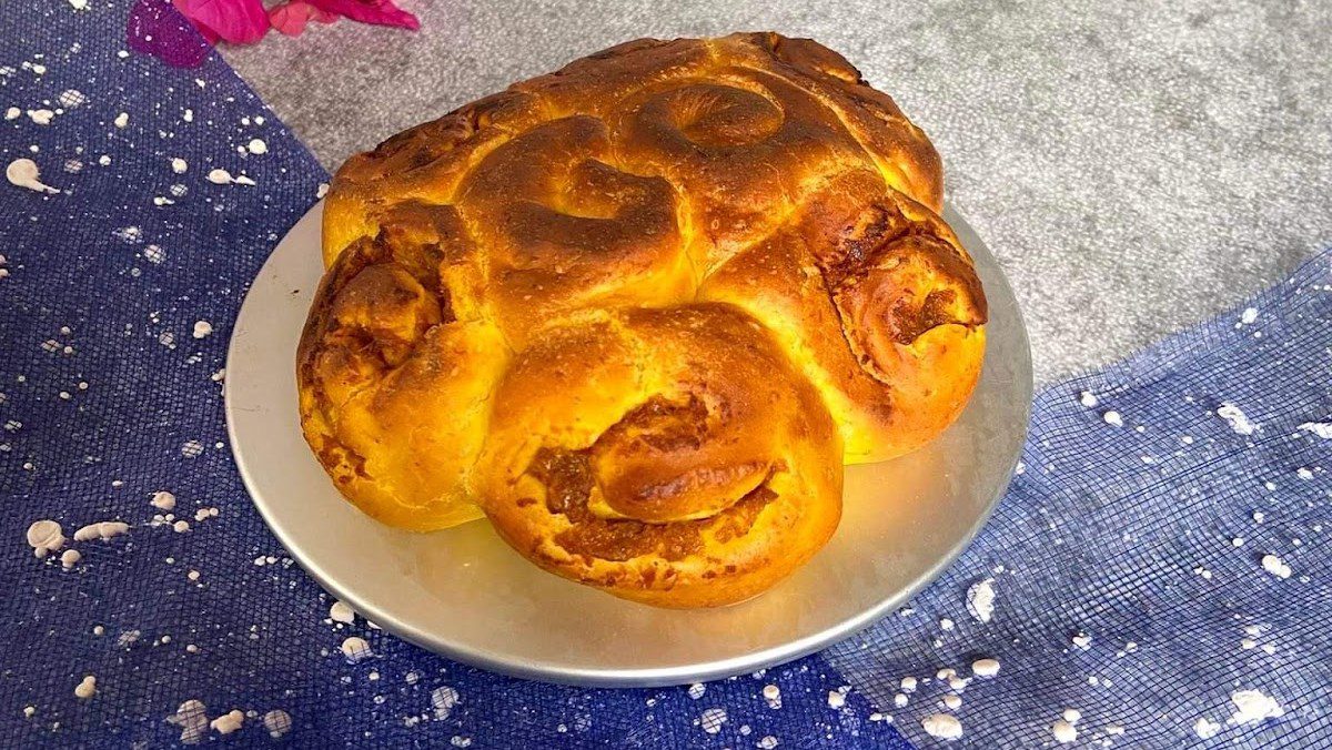 Pumpkin roll (recipe shared by a user)