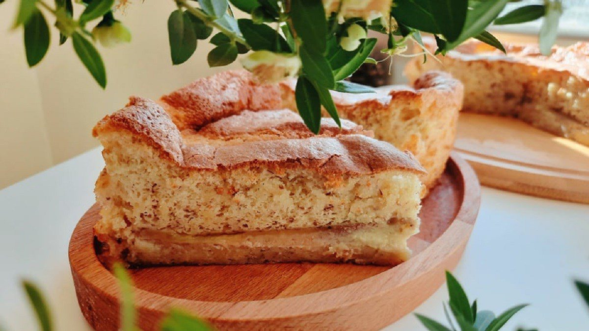 Banana Coconut Milk Sponge Cake Baked in the Oven