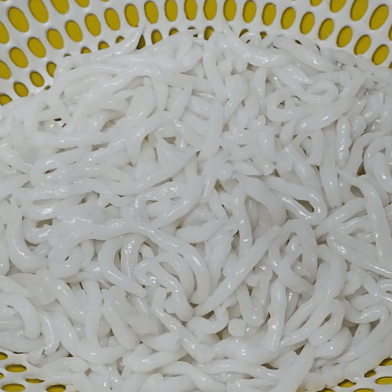 Step 3 Mixing the dough and shaping the bánh canh Bánh canh Nam phổ