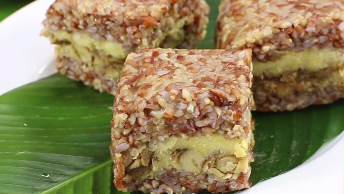 Brown rice chung cake