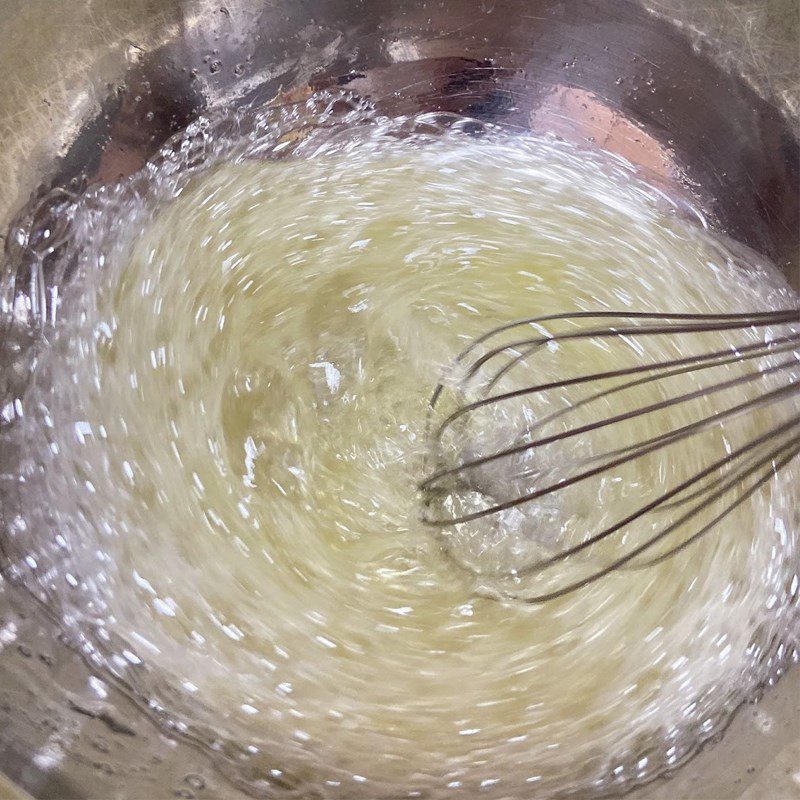 Step 2 Whisk the egg whites Cacao cupcake