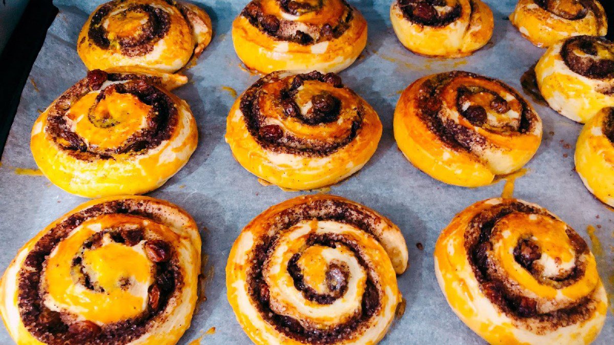 Cinnamon Roll Bread with Raisins