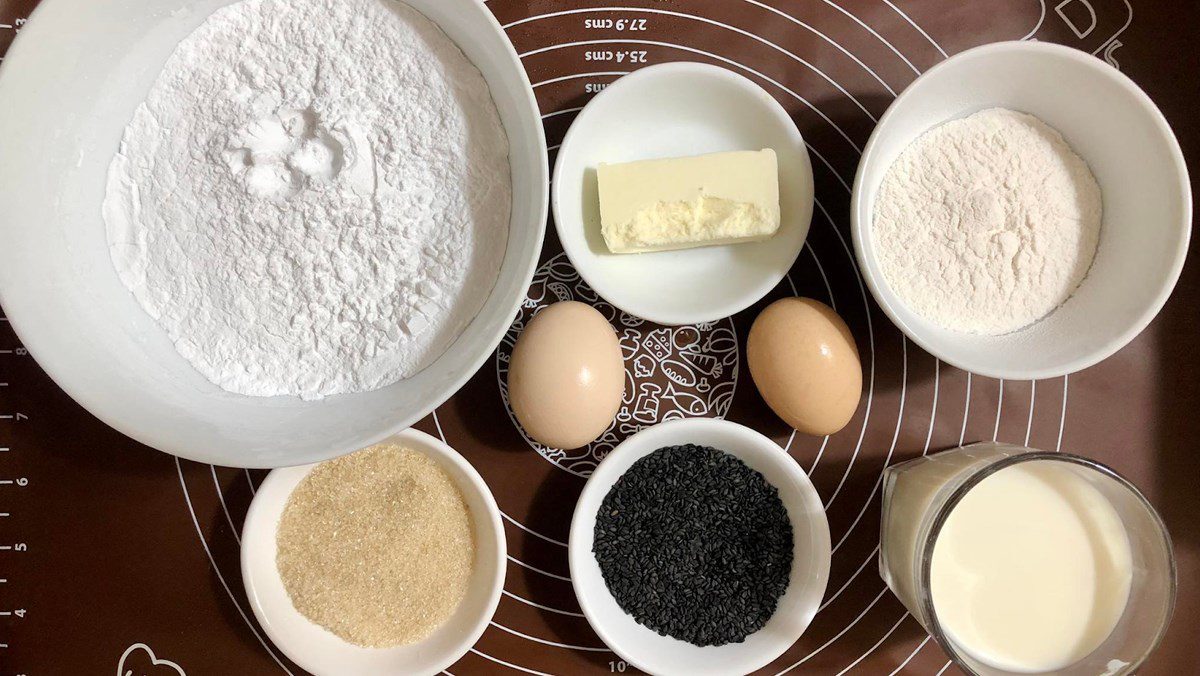 Ingredients for Korean black sesame bread
