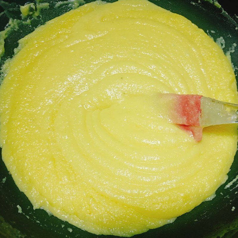 Step 2 Making the filling for dragon fruit bread with custard