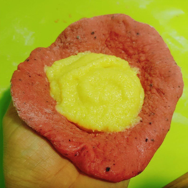 Step 3 Shape the bread Dragon fruit bread with custard filling