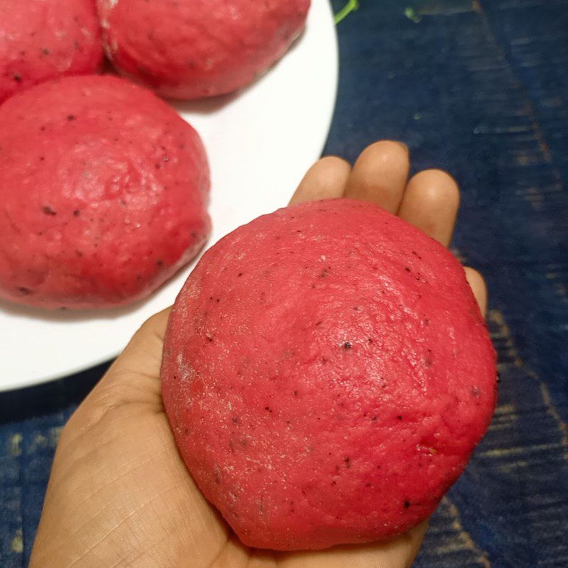 Step 4 Bake the bread Dragon fruit bread with custard filling