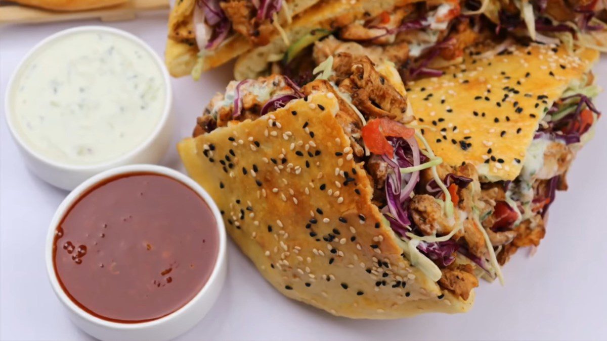 Turkish bread with chicken